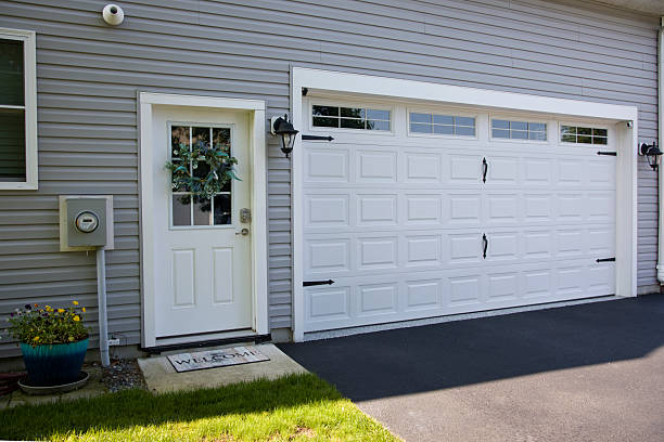 24/7 Emergency Garage Door Roller Replacement experts in Mayflower, AR